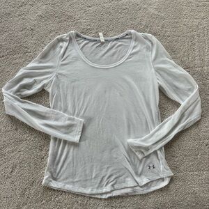 Under Armour Women's Light Gray Long Sleeve Tee